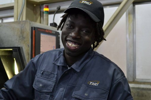 テイエヌビー工機社員